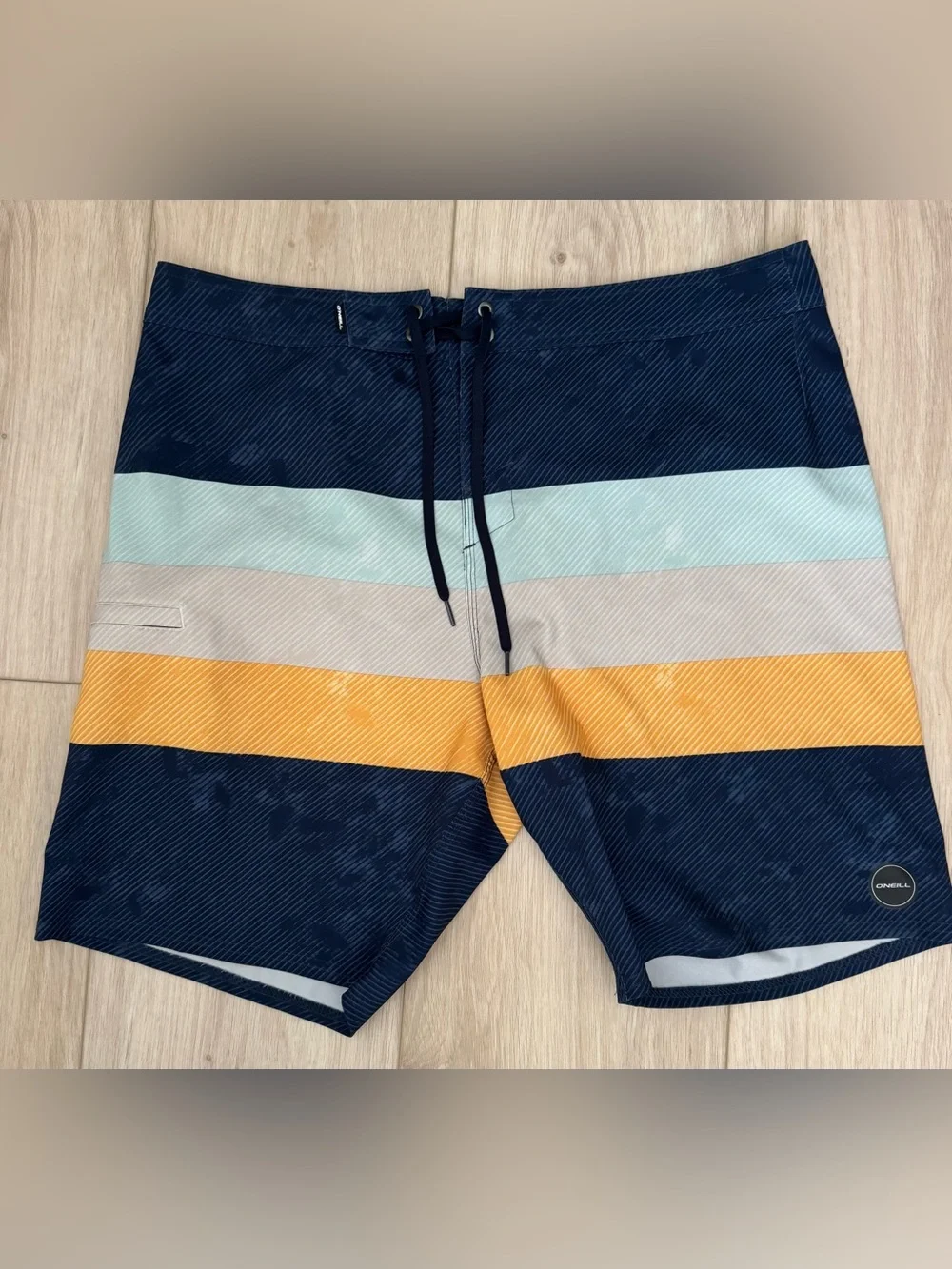 O’Neill men’s 36 Hyperfreak board shorts swim trunks surf striped EUC